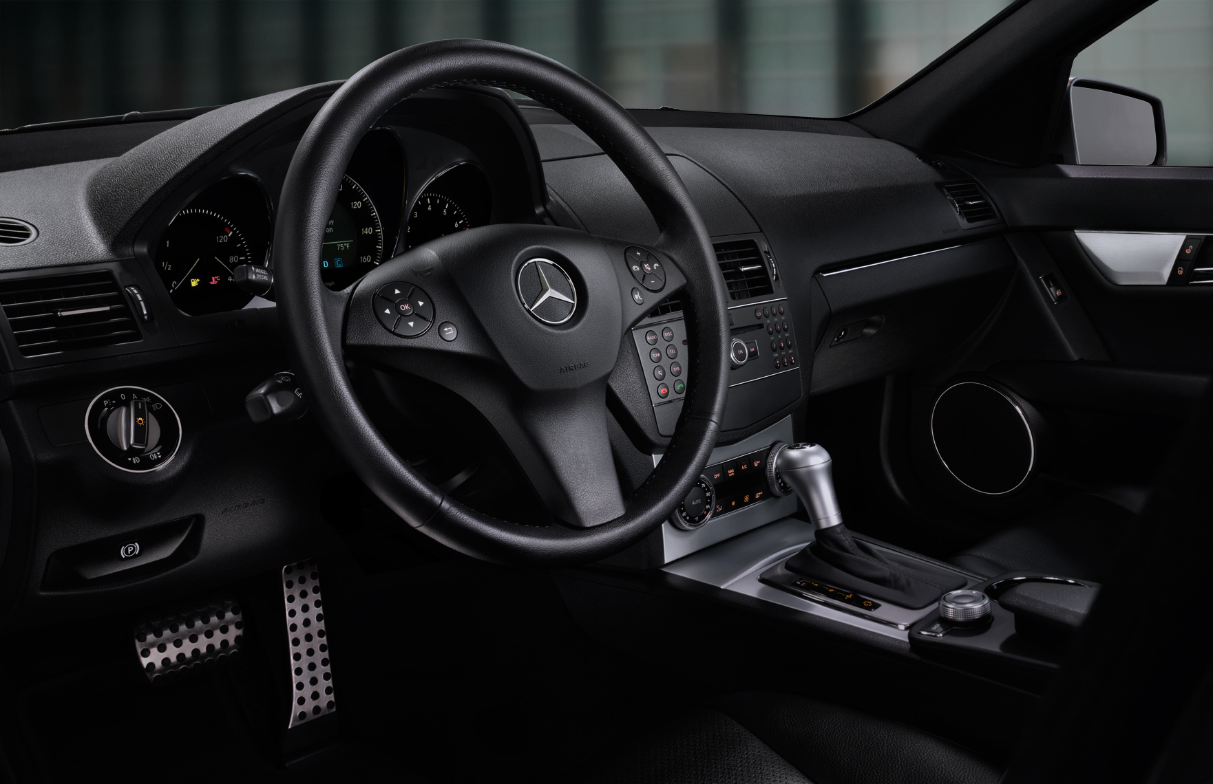 Mercedes_Interior_two_PA.jpg
